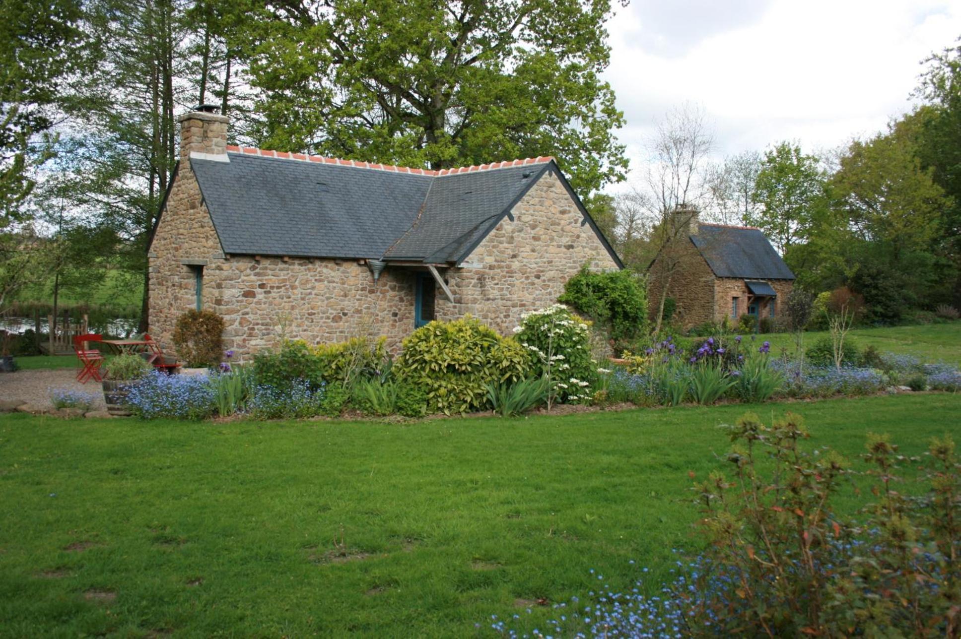 Au Pont Ricoul Bed & Breakfast Saint-Pierre-de-Plesguen Bagian luar foto