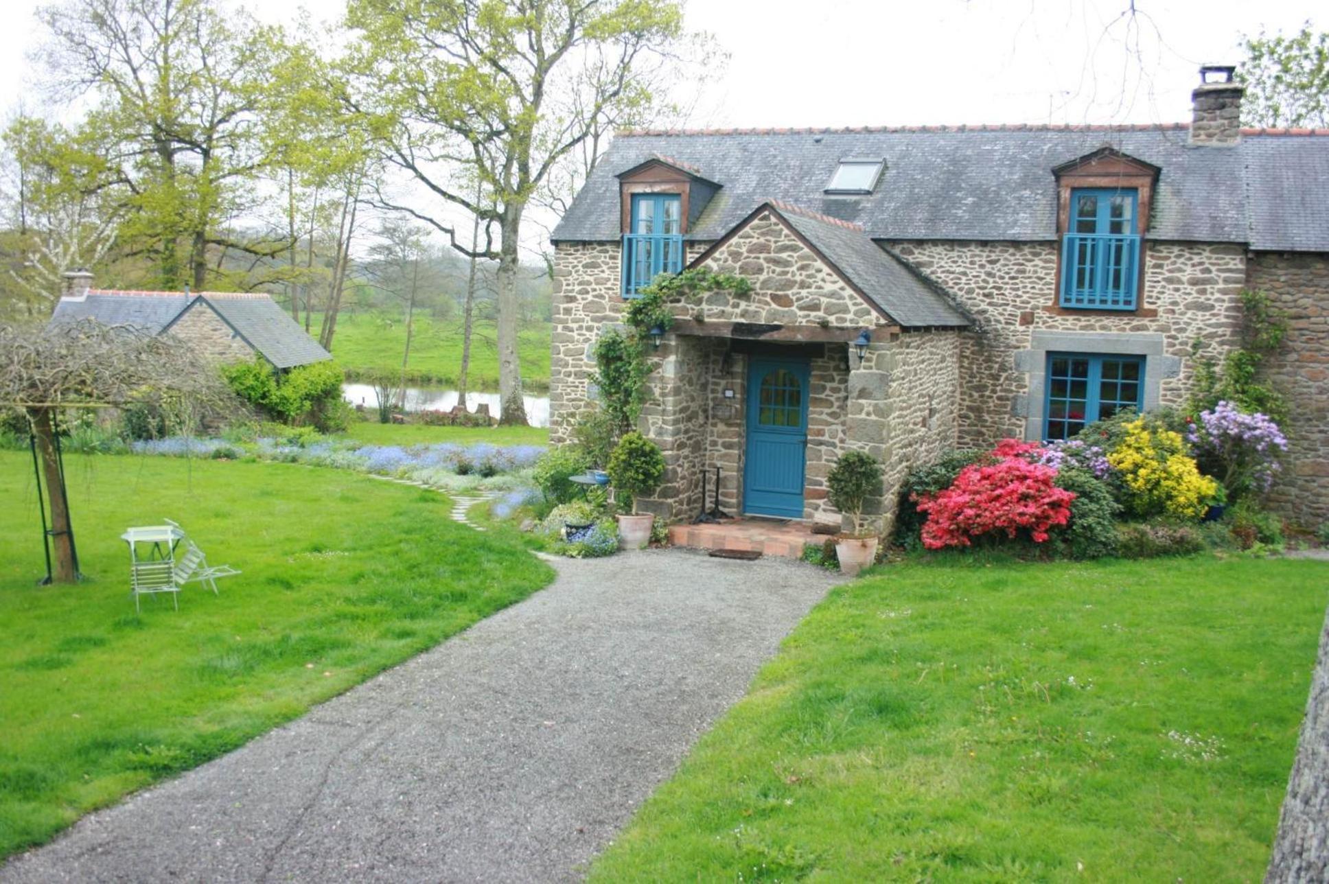 Au Pont Ricoul Bed & Breakfast Saint-Pierre-de-Plesguen Bagian luar foto
