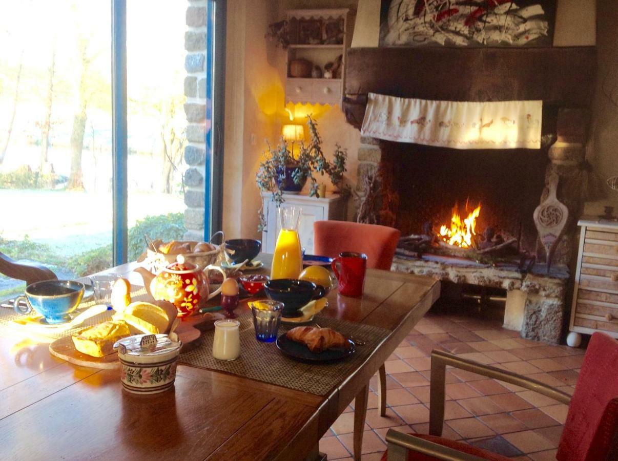 Au Pont Ricoul Bed & Breakfast Saint-Pierre-de-Plesguen Bagian luar foto