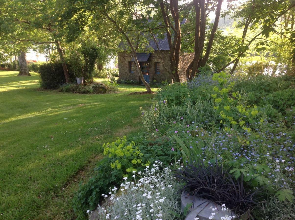 Au Pont Ricoul Bed & Breakfast Saint-Pierre-de-Plesguen Bagian luar foto