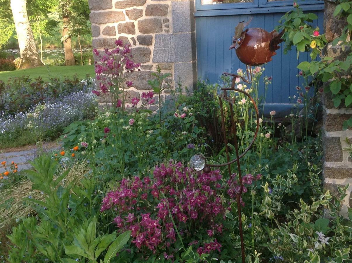 Au Pont Ricoul Bed & Breakfast Saint-Pierre-de-Plesguen Bagian luar foto