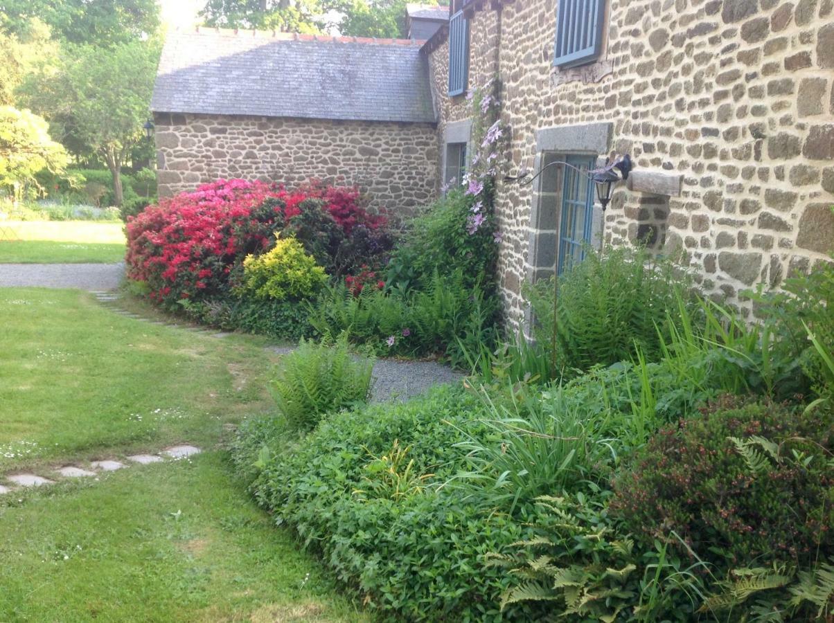 Au Pont Ricoul Bed & Breakfast Saint-Pierre-de-Plesguen Bagian luar foto