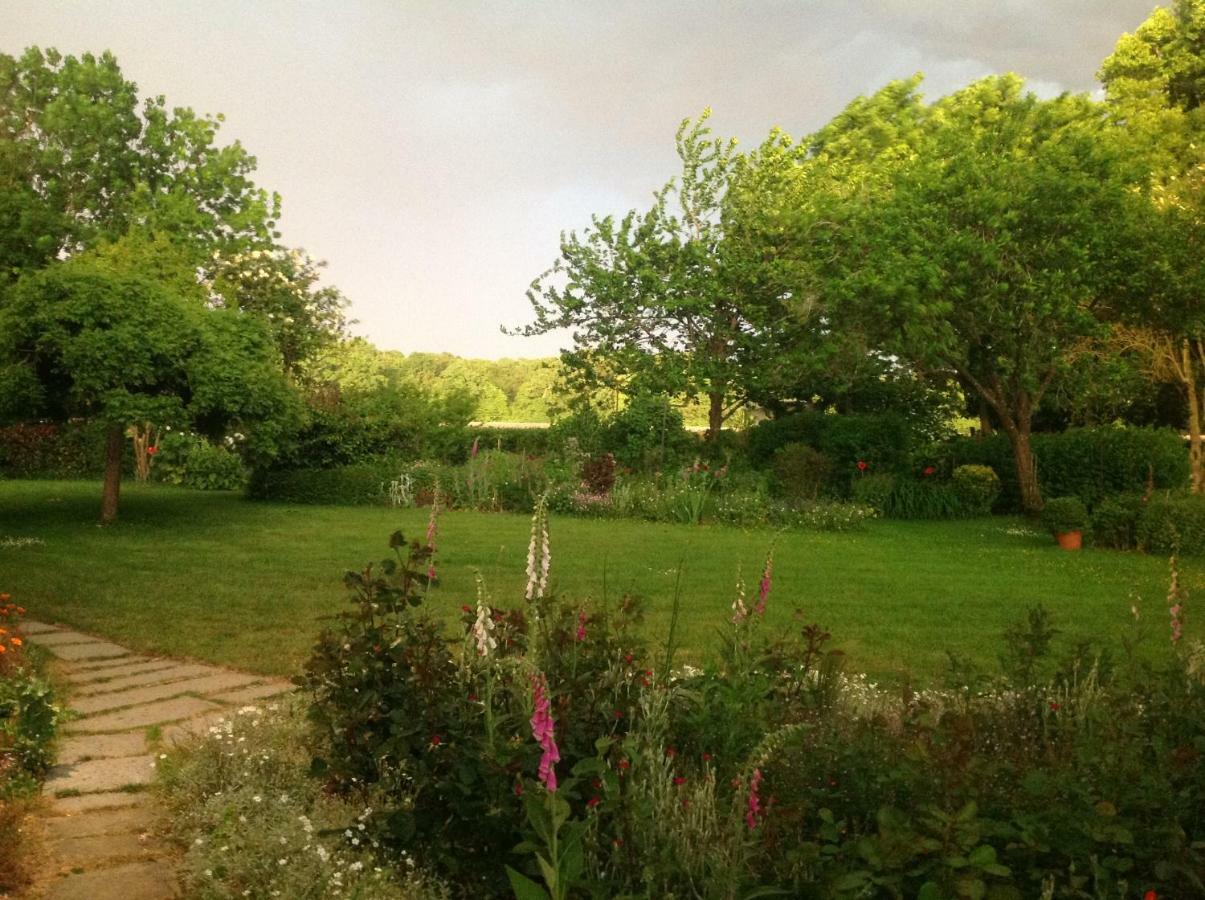Au Pont Ricoul Bed & Breakfast Saint-Pierre-de-Plesguen Bagian luar foto